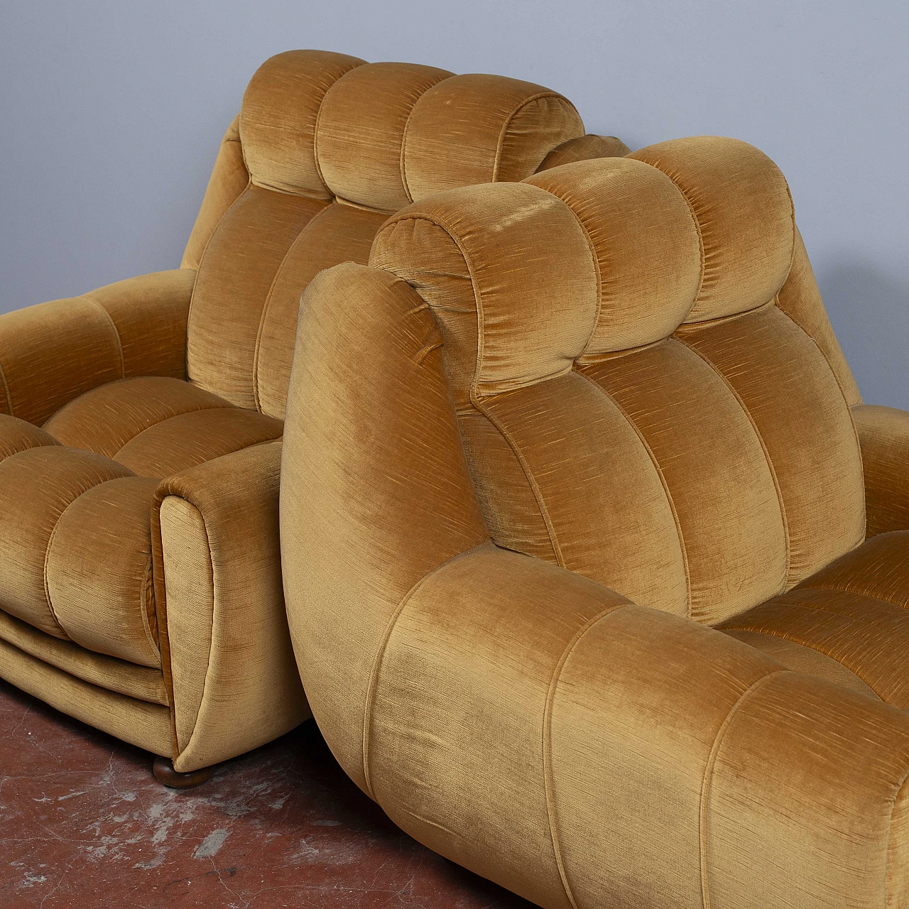 Pair of beige velvet armchairs, 1950s 7