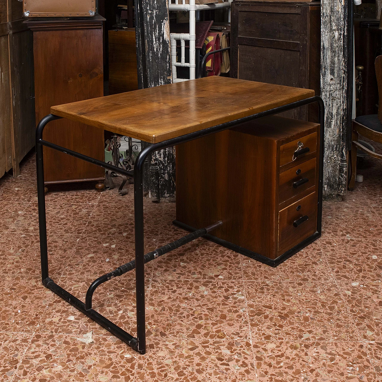 Metal and wood desk in the style of Giuseppe Pagano, 1940s 4