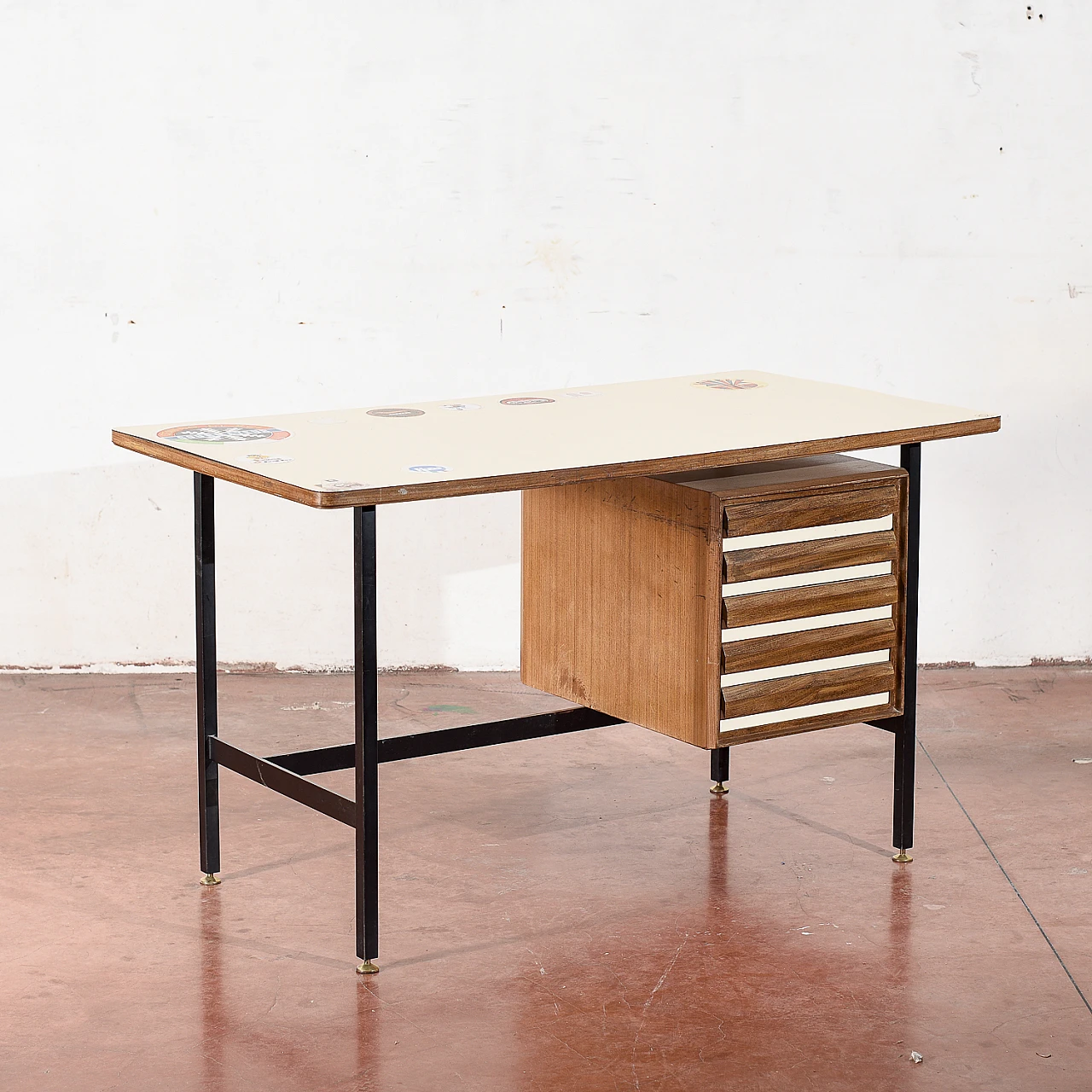 Scrivania in compensato e metallo, anni '70 5