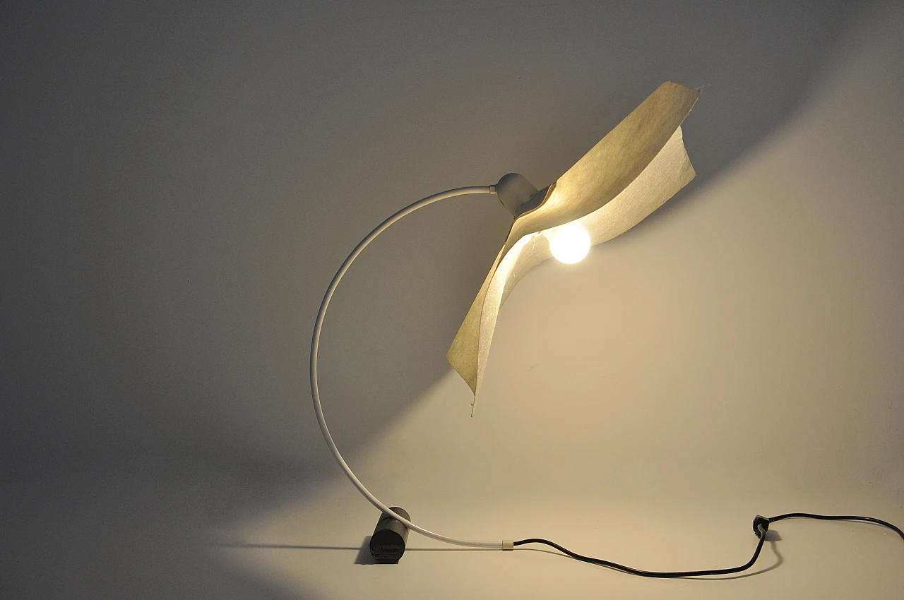 Lampada da tavolo Area Curvea di Mario Bellini per Artemide, anni '70 2
