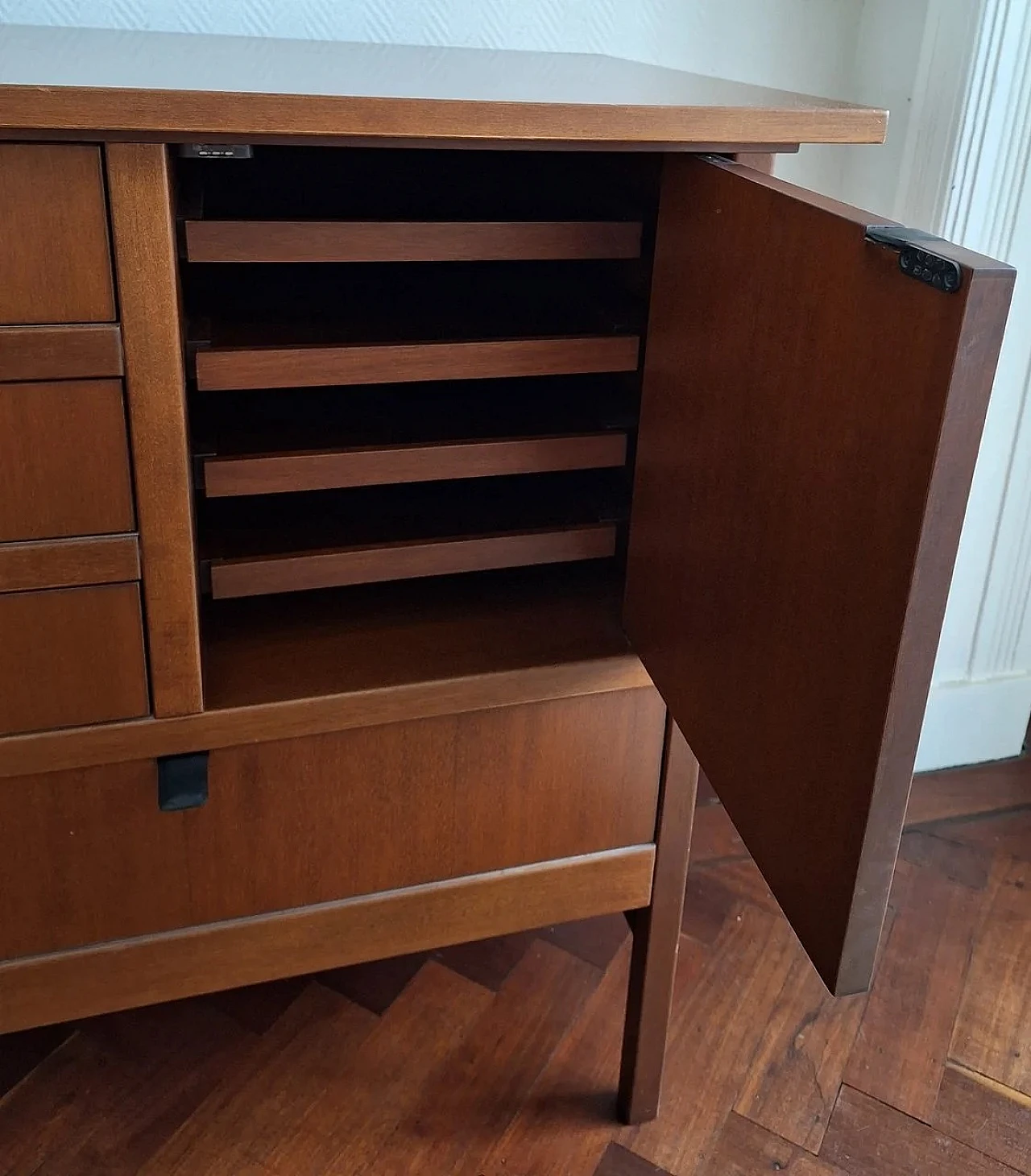 Tanganika walnut sideboard by Giorgetti, 1990s 5