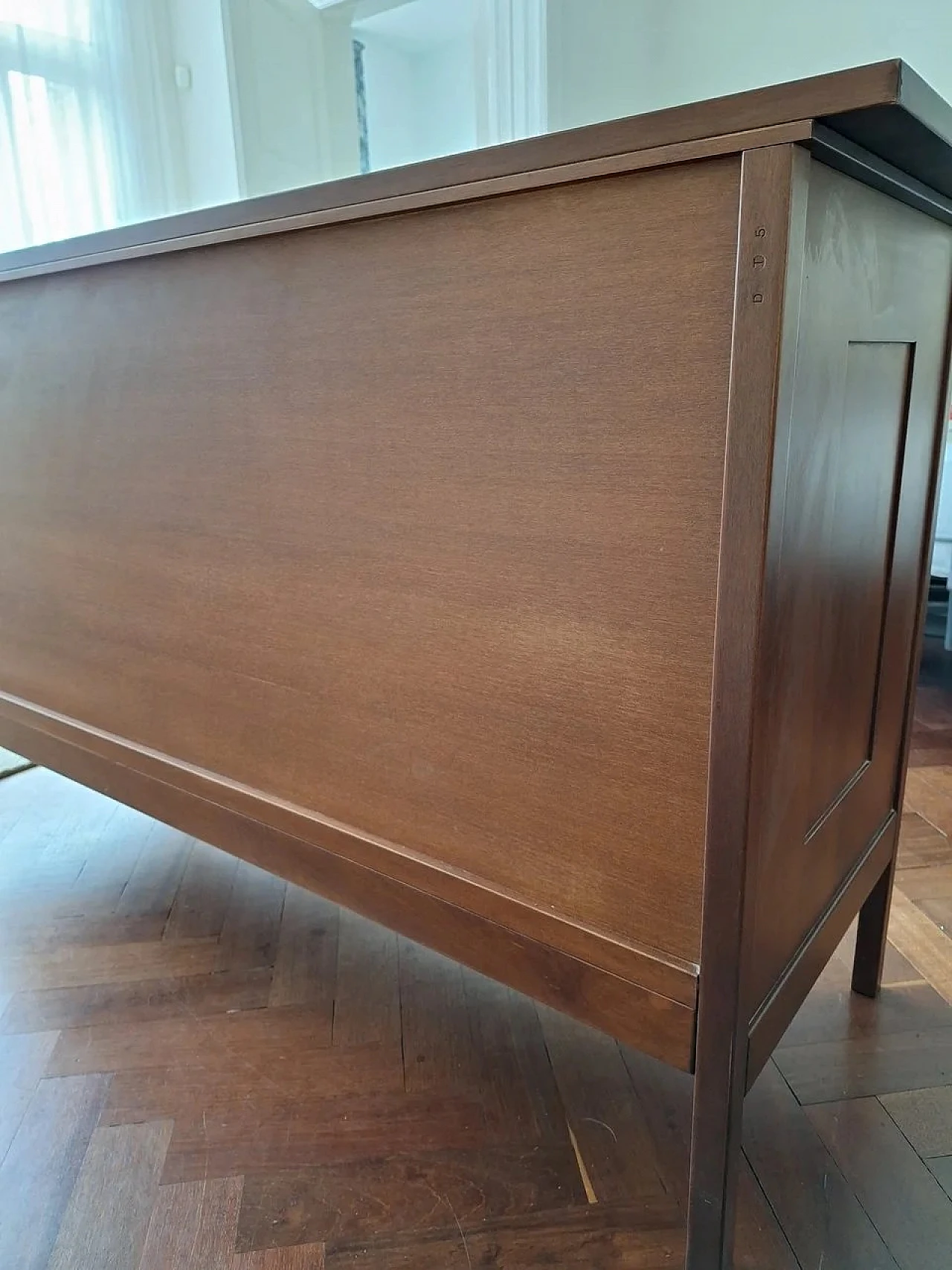 Tanganika walnut sideboard by Giorgetti, 1990s 16