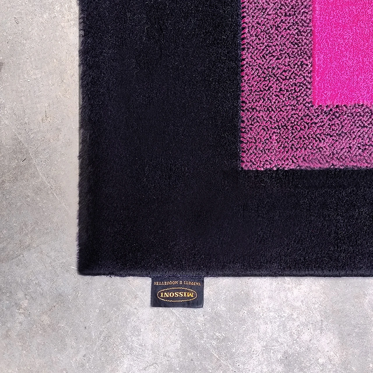 Geometric wool carpet by Missoni for T&J, 1980s 10