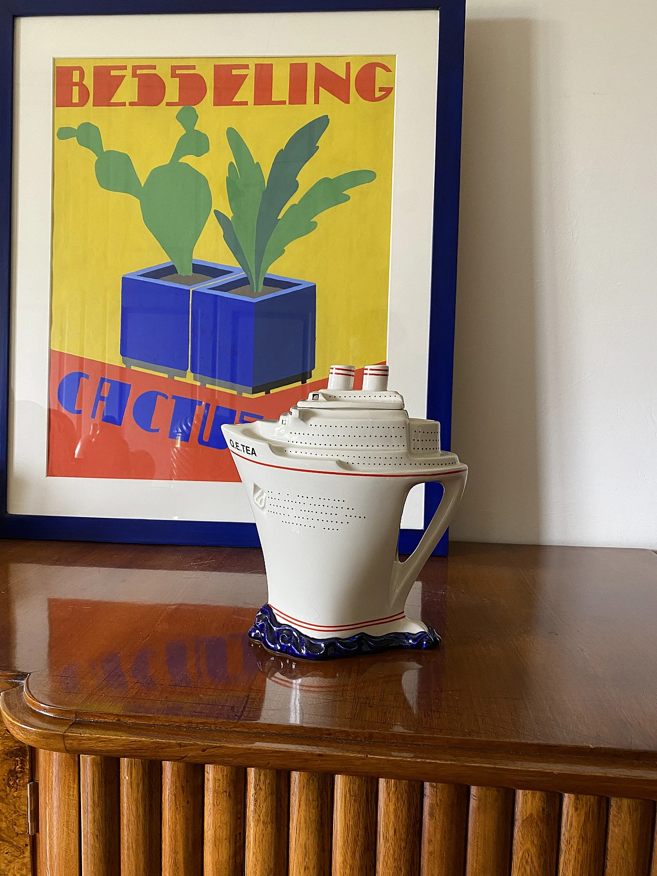 Queen Elizabeth II cruise ship teapot by Paul Cardew 4