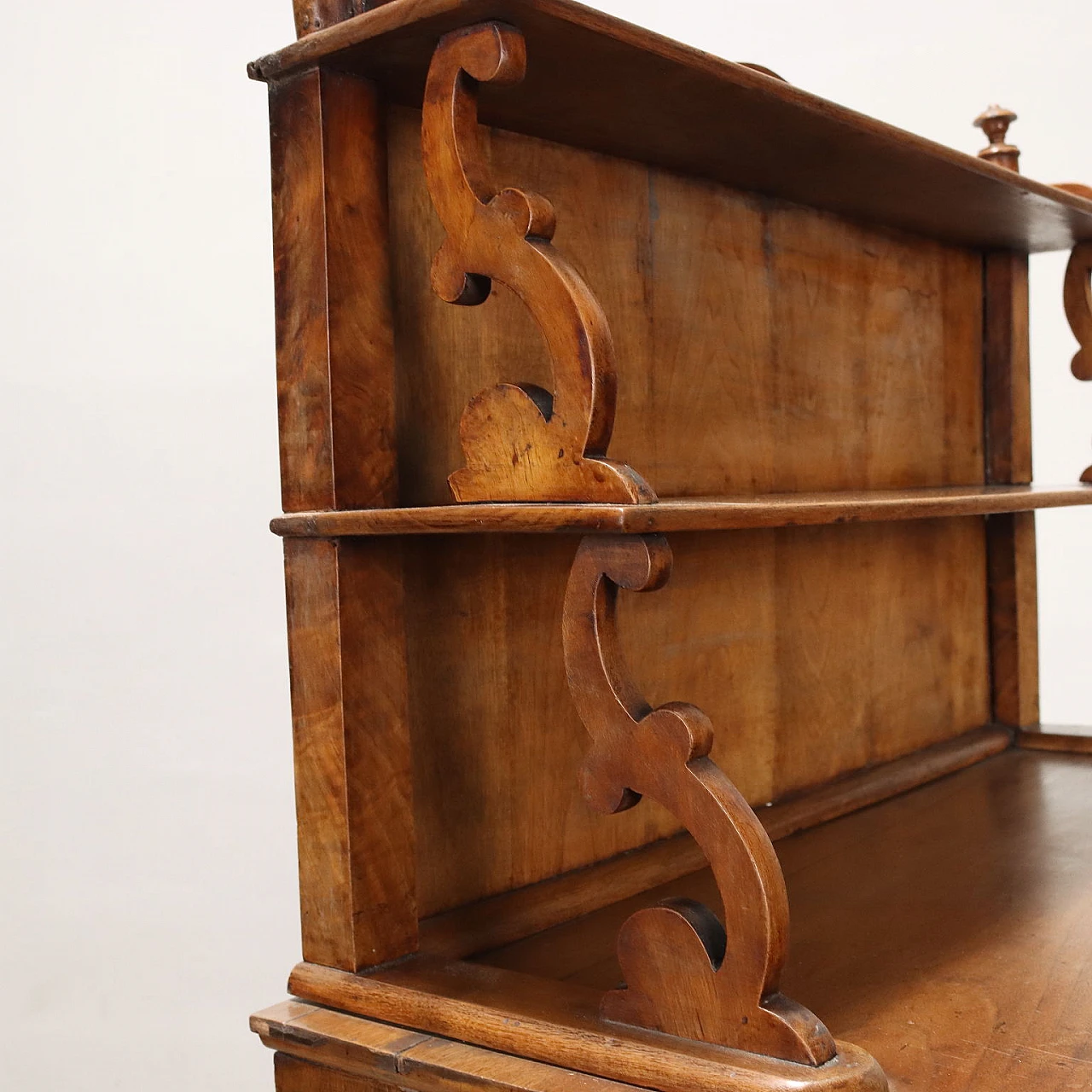 Walnut sideboard with riser and curved uprights, 19th century 8