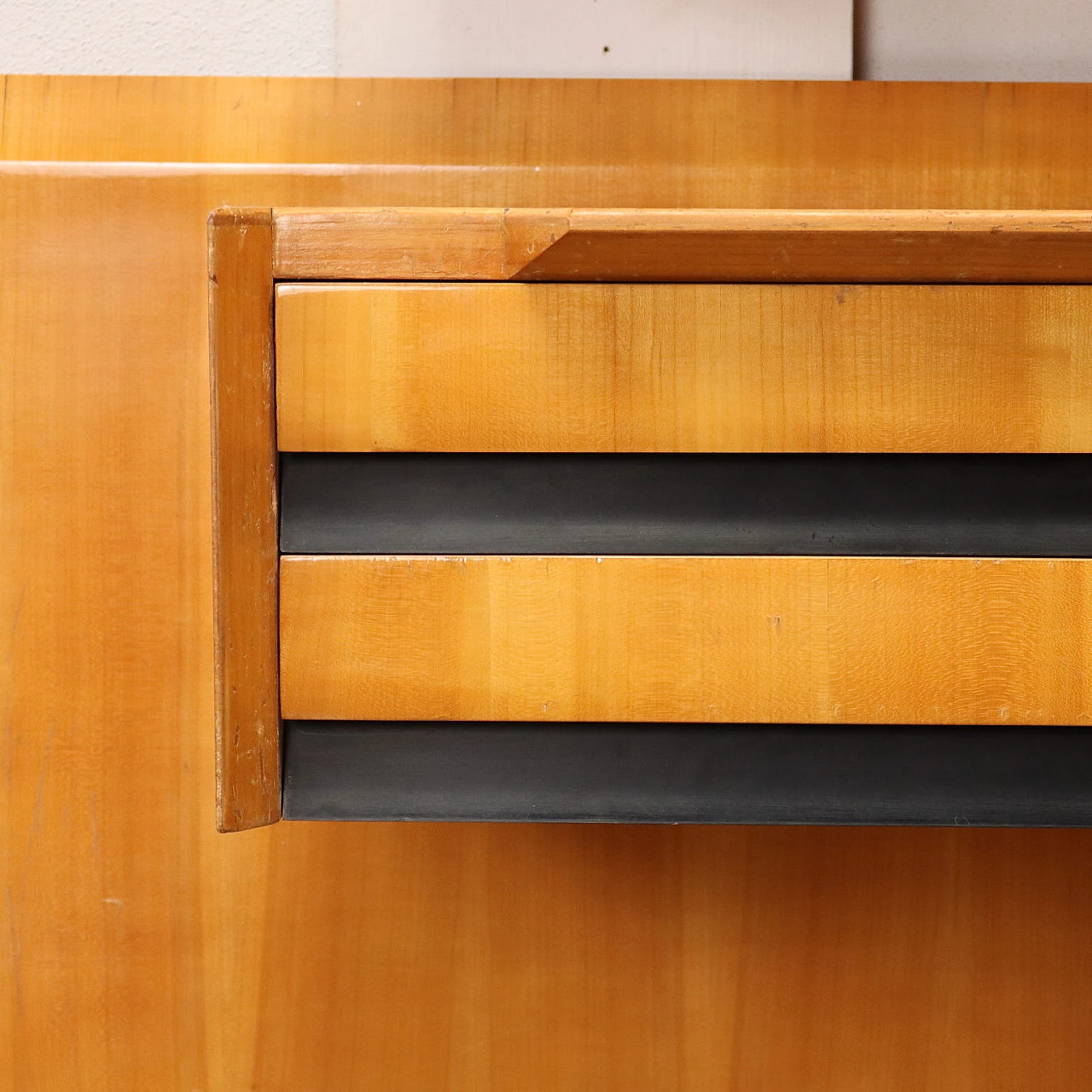 Corner bookcase with desk made of maple veneered wood with formica inserts, 1960s 10