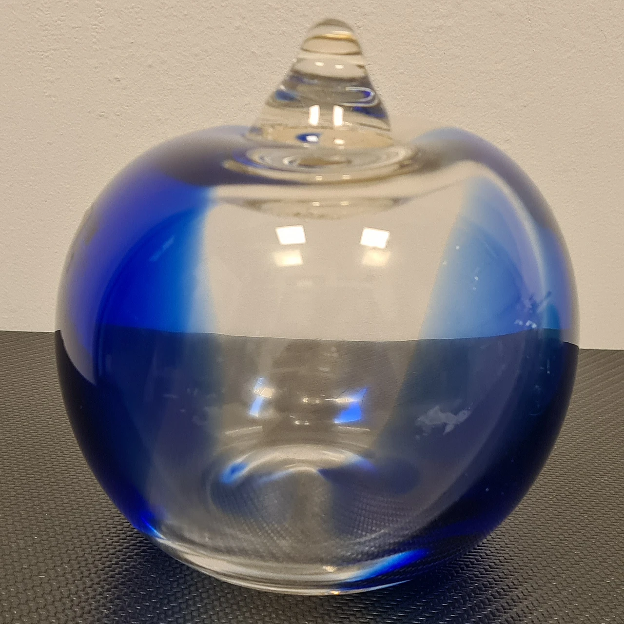 Pair Murano glass apples by Carlo Moretti, 1980s 4