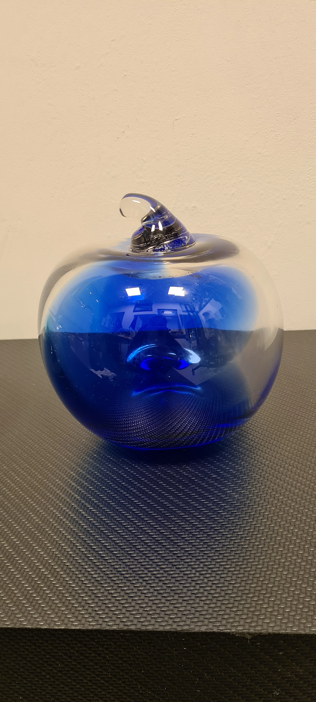 Pair Murano glass apples by Carlo Moretti, 1980s 5