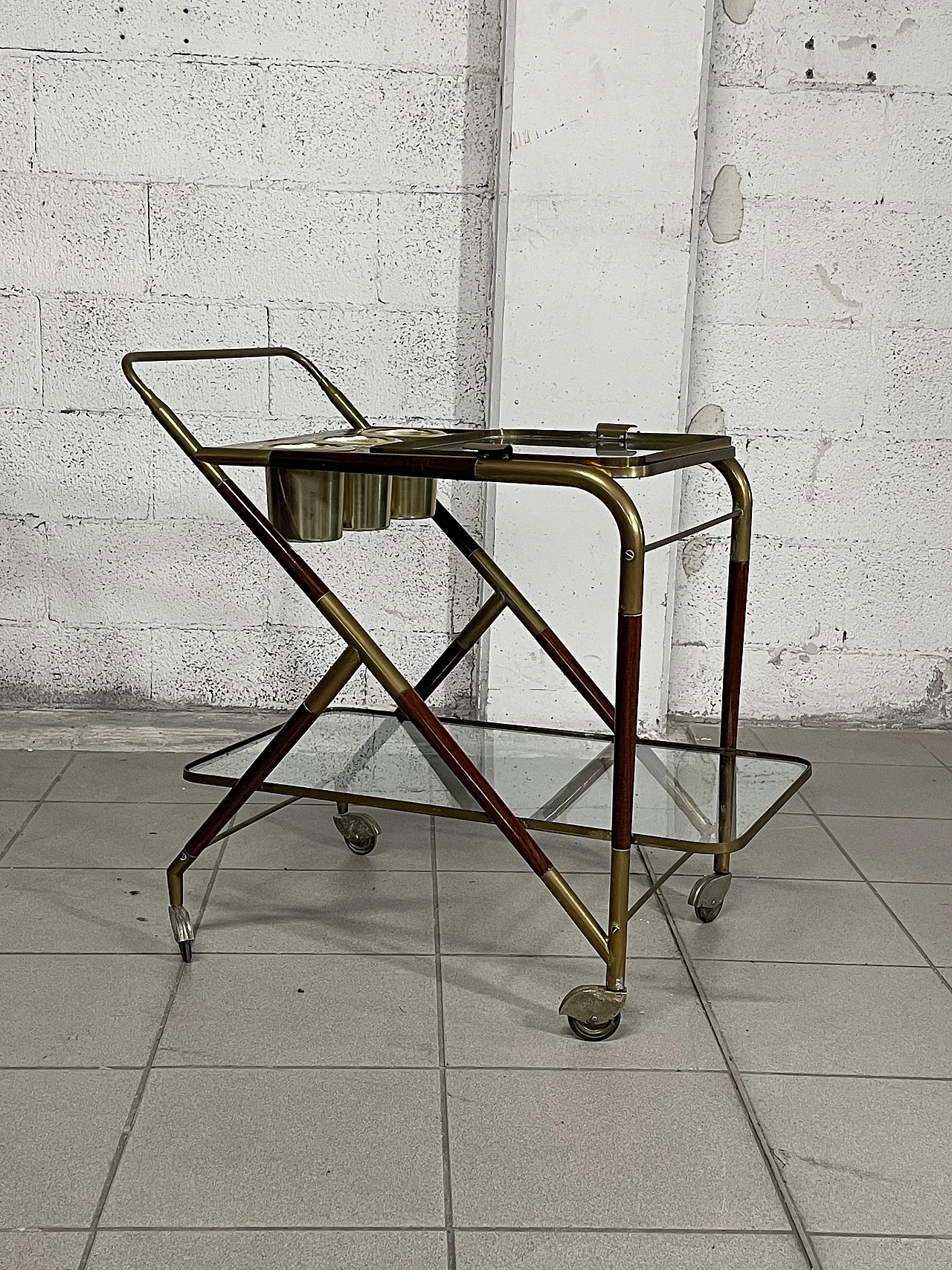 Bar cart in glass, wood and brass, 1950s 1