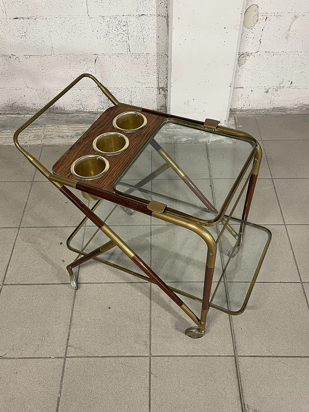 Bar cart in glass, wood and brass, 1950s 3