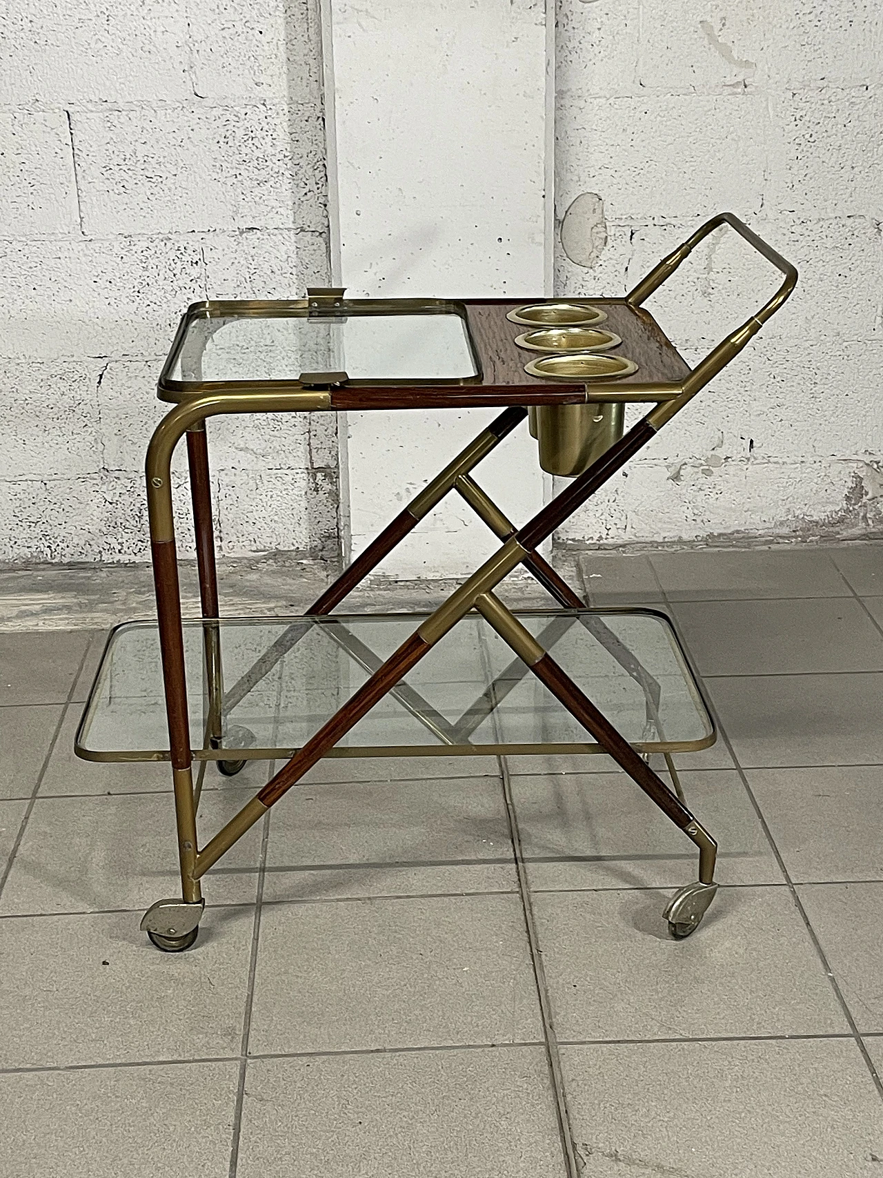 Bar cart in glass, wood and brass, 1950s 7
