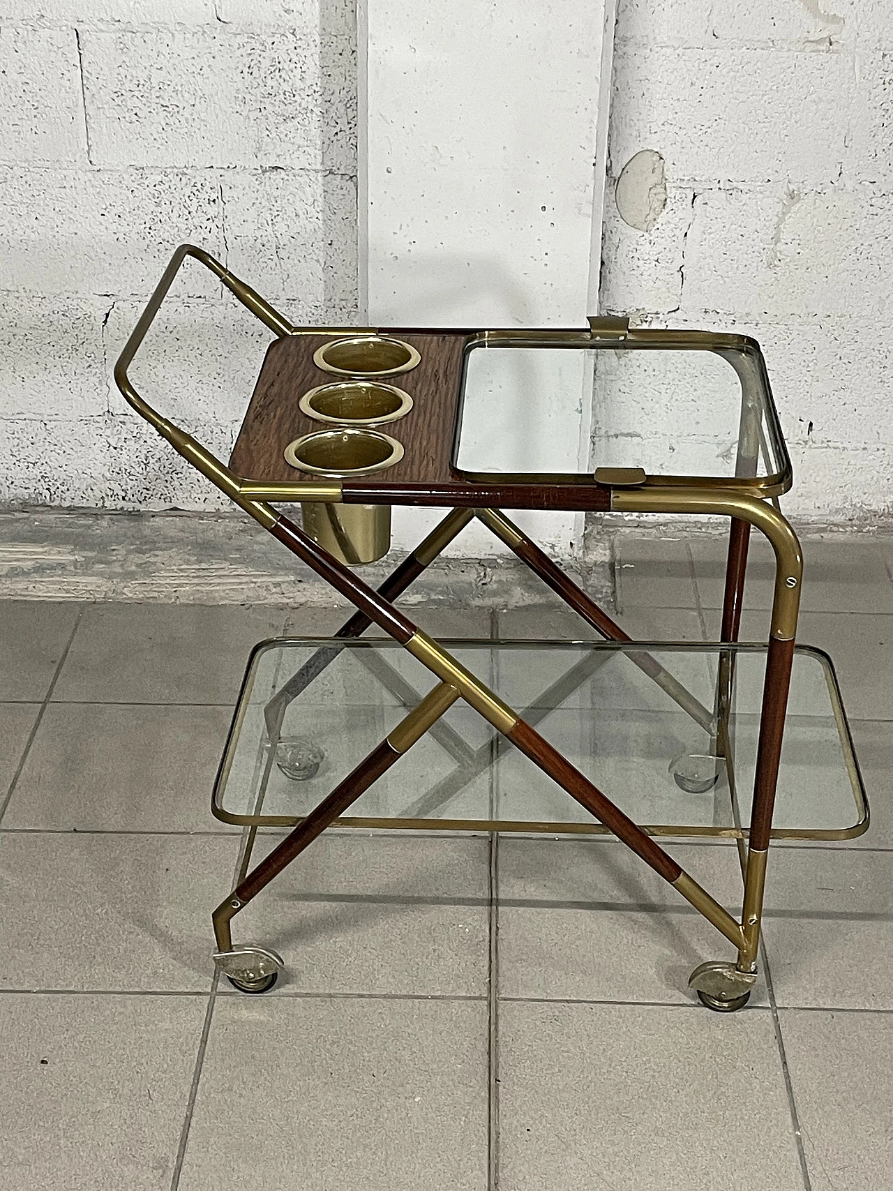 Bar cart in glass, wood and brass, 1950s 10