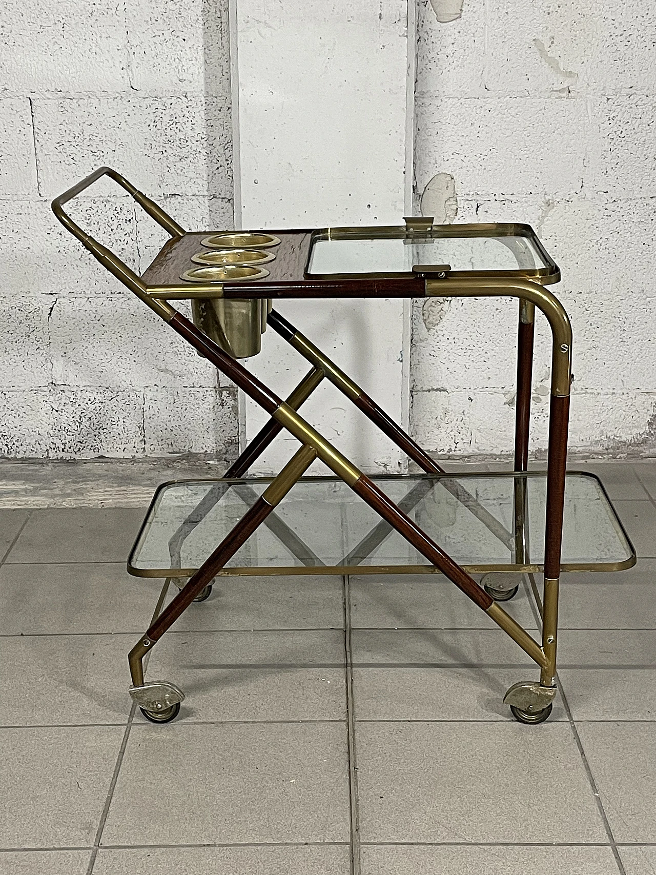 Bar cart in glass, wood and brass, 1950s 11