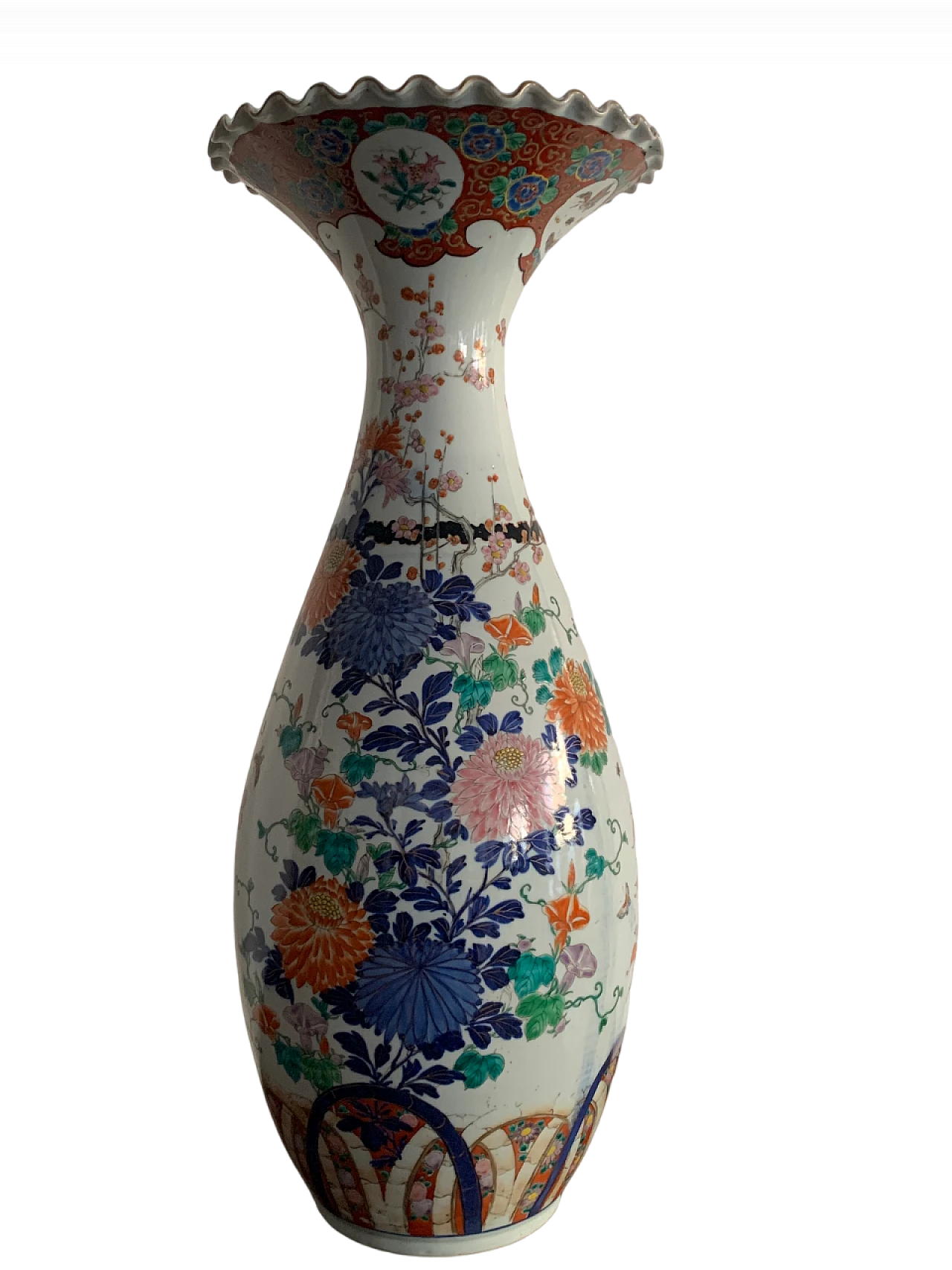 Oriental porcelain vase with floral motif, 1950s 8