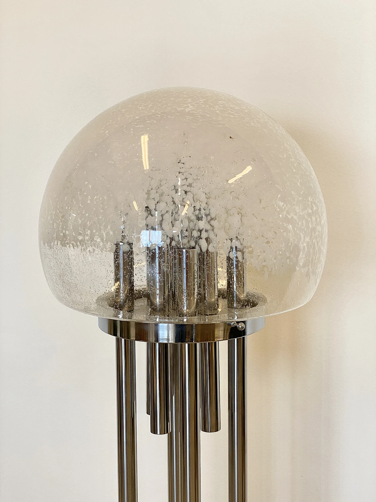 Lampada da terra in vetro e acciaio cromato in stile Nason, anni '70 11
