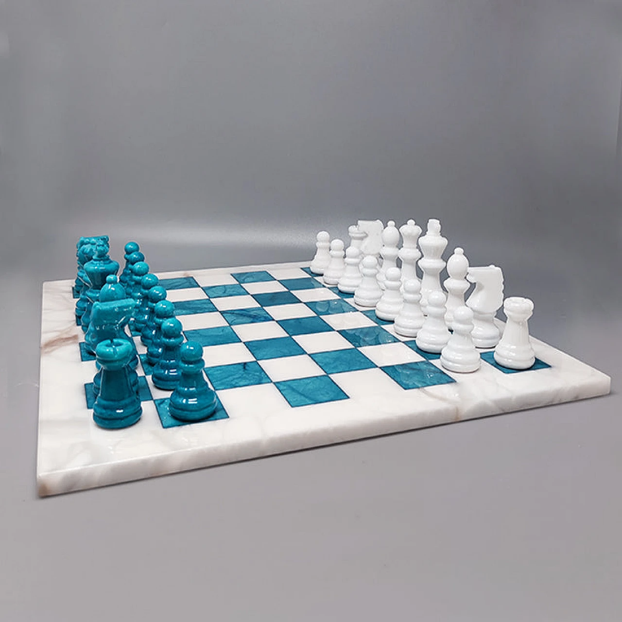 White and turquoise Volterra alabaster chessboard, 1970s 3