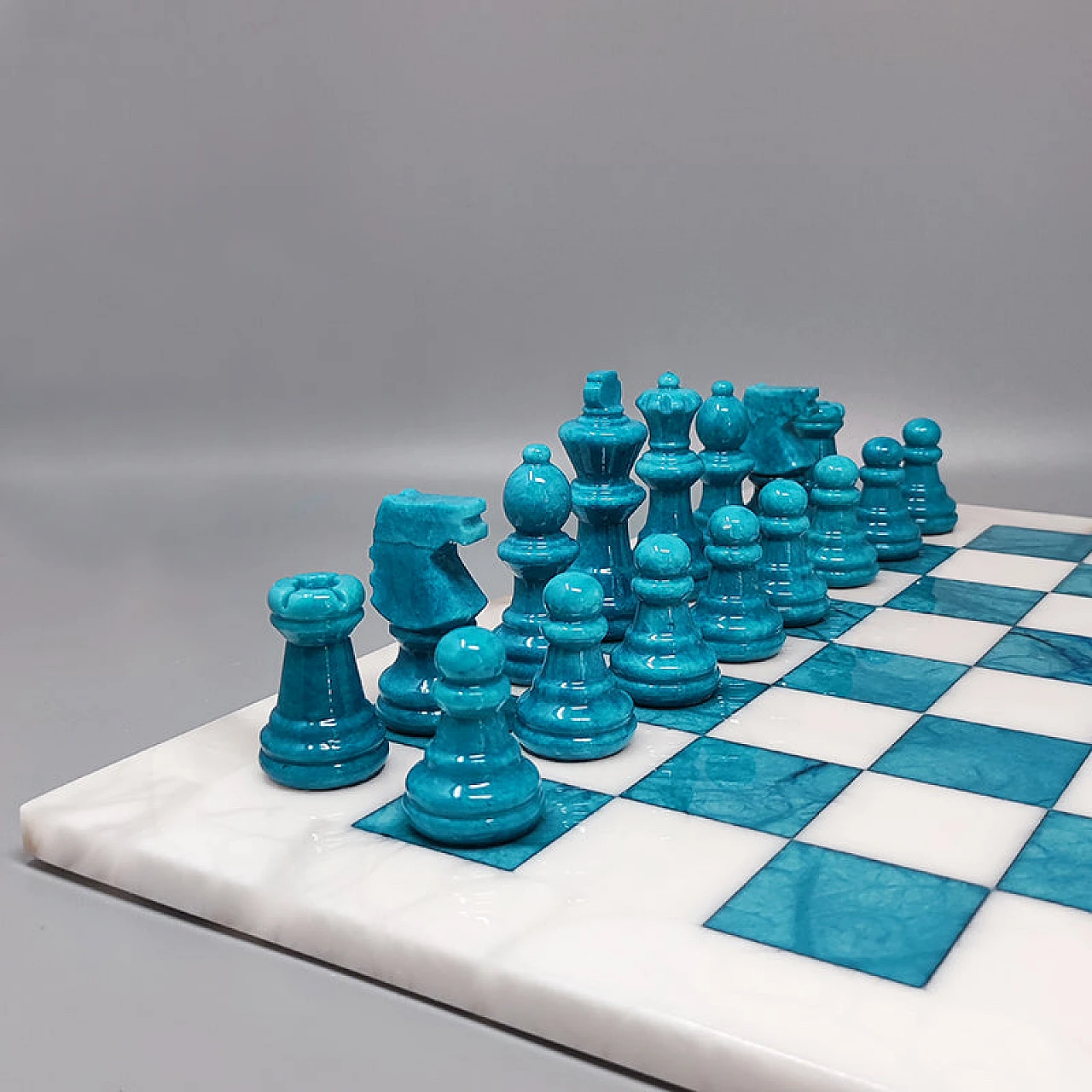 White and turquoise Volterra alabaster chessboard, 1970s 5