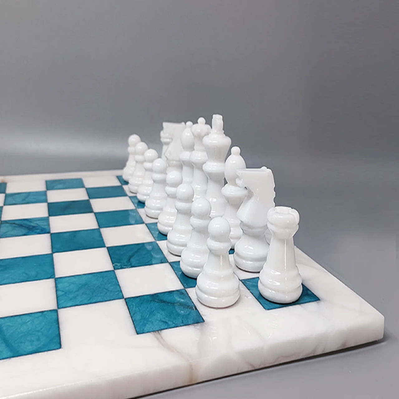 White and turquoise Volterra alabaster chessboard, 1970s 6