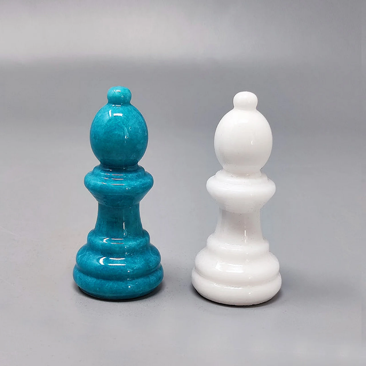 White and turquoise Volterra alabaster chessboard, 1970s 9