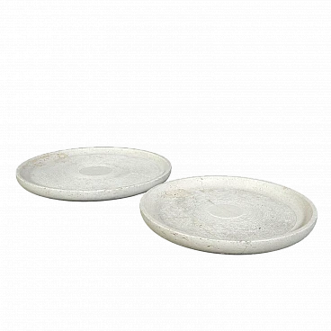 Coppia di vassoi rotondi in travertino di Design Ants, anni '70