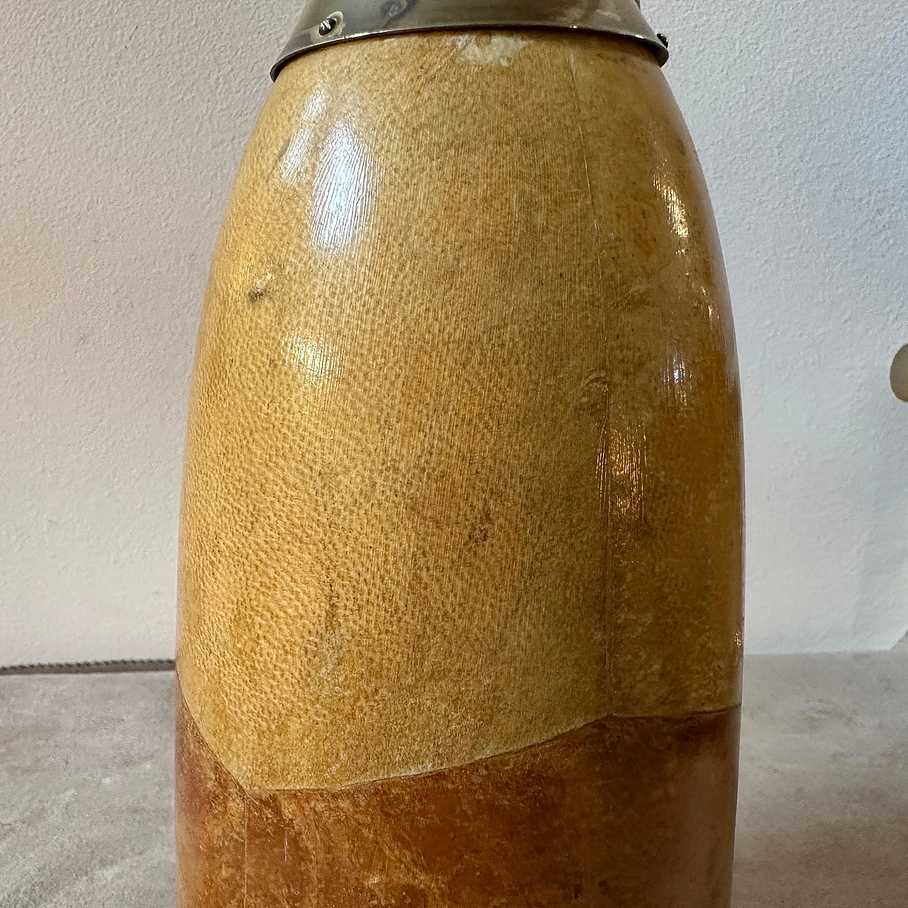 Caraffa in pelle di capra e ottone di Aldo Tura per Macabo, anni '50 8