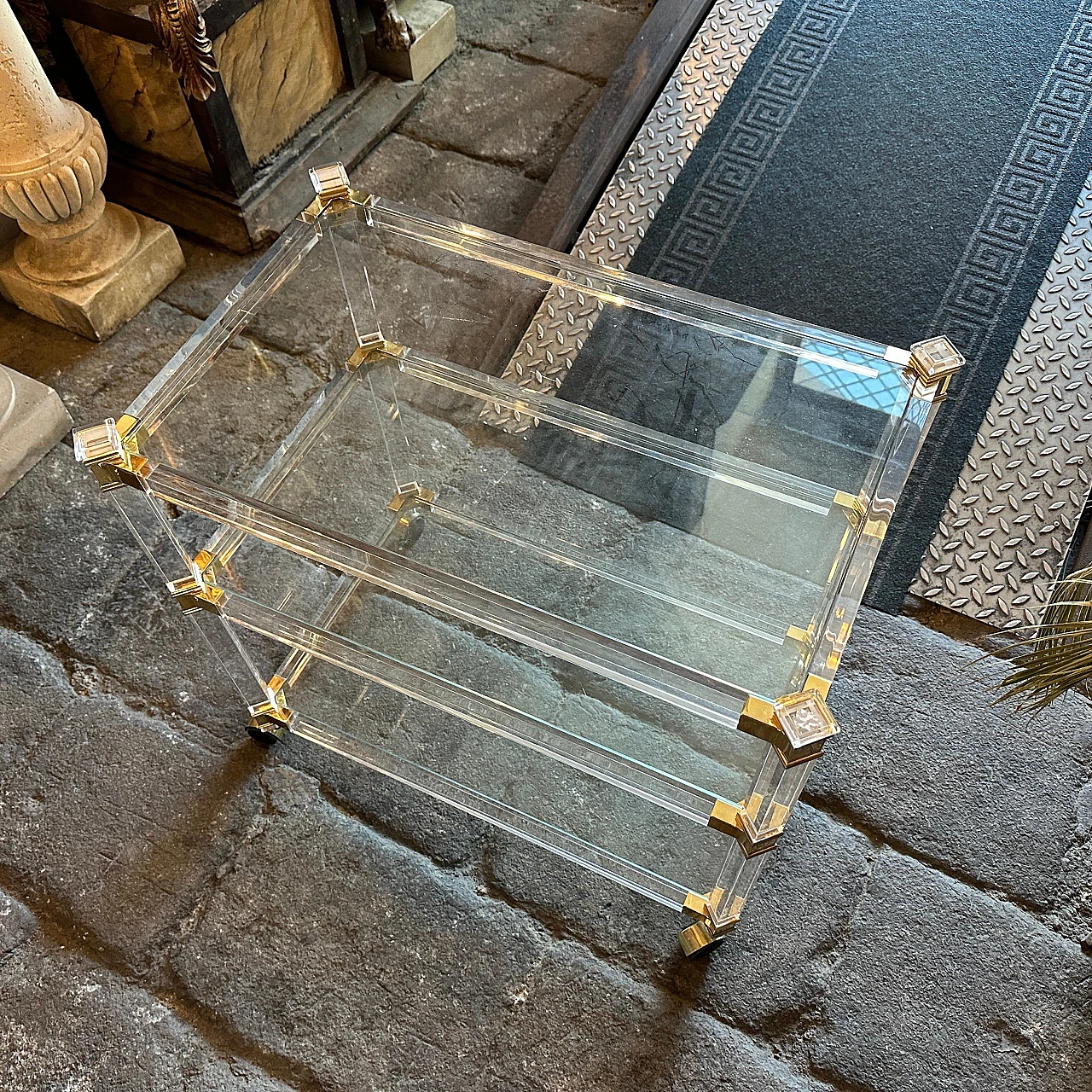 Lucite and brass bar trolley by Fratelli Orsenigo, 1980s 10