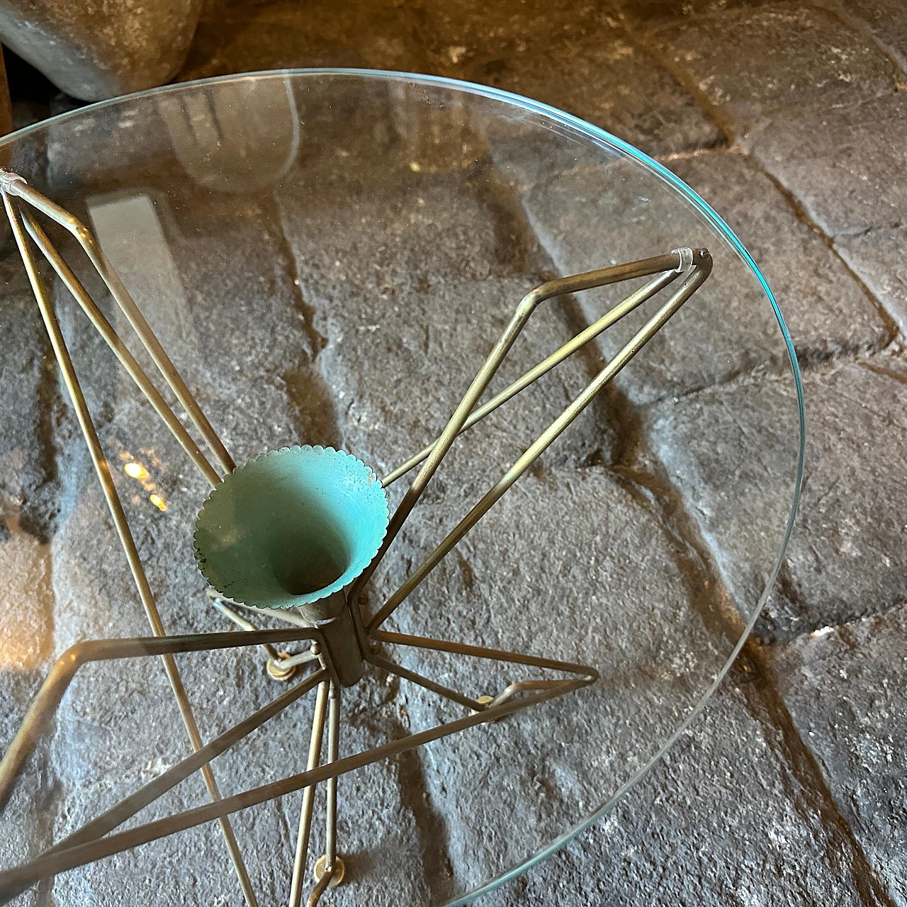 Round solid brass coffee table attributed to Gio Ponti, 1950s 6