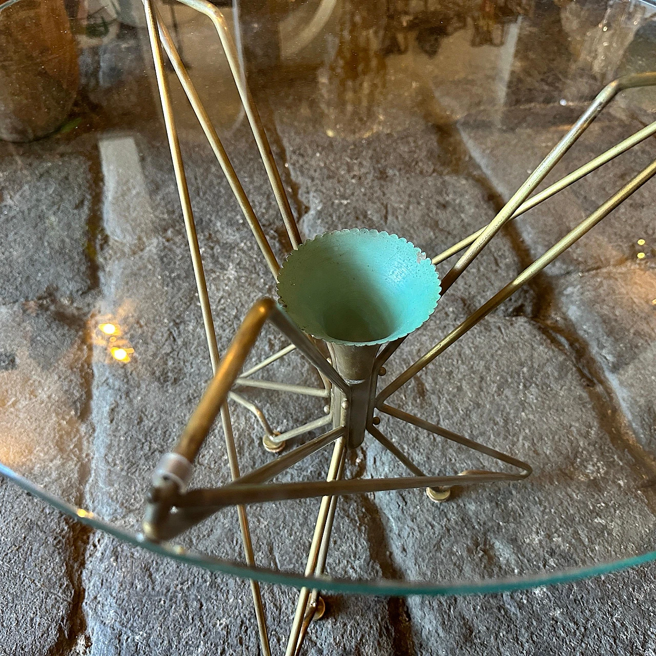 Round solid brass coffee table attributed to Gio Ponti, 1950s 7