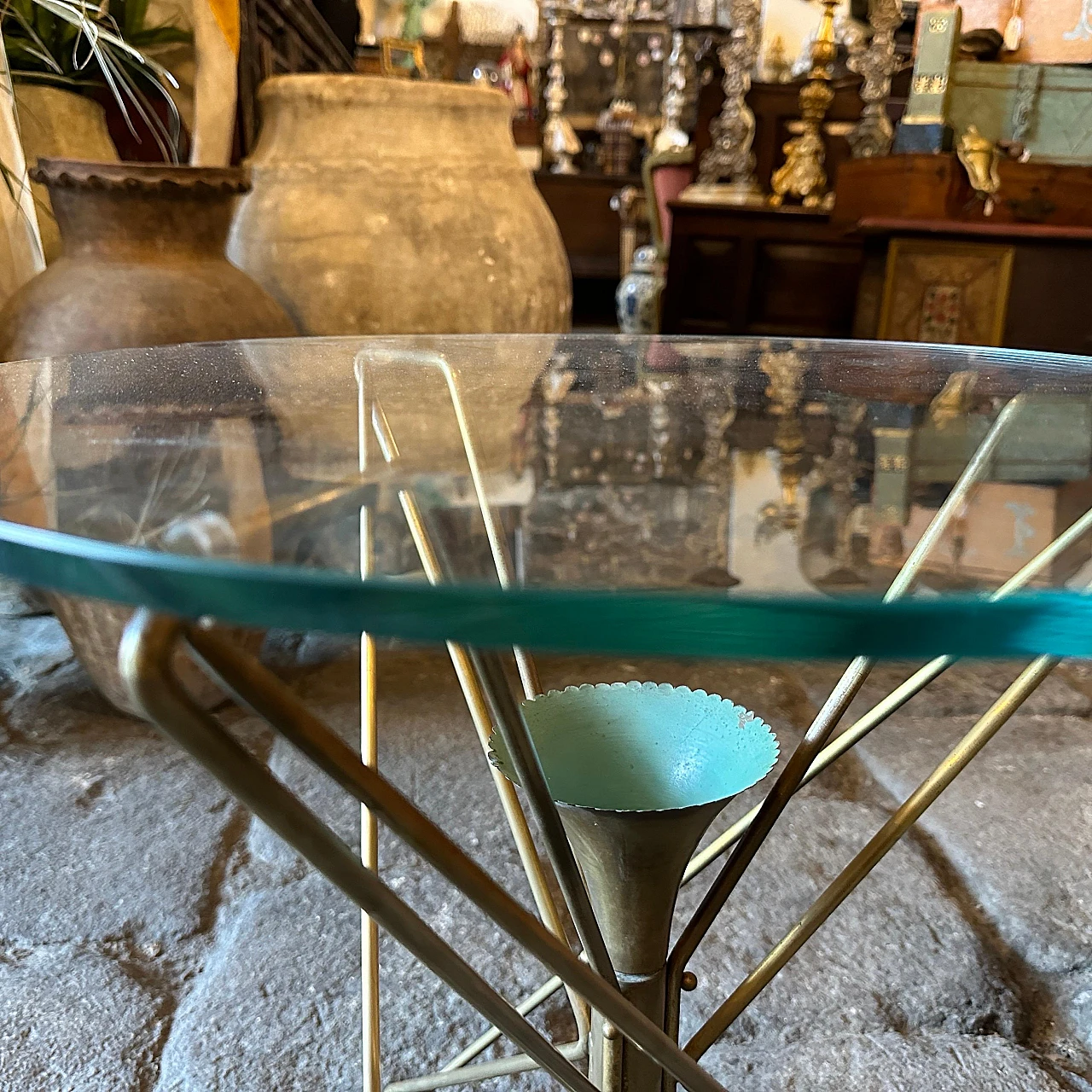 Round solid brass coffee table attributed to Gio Ponti, 1950s 8