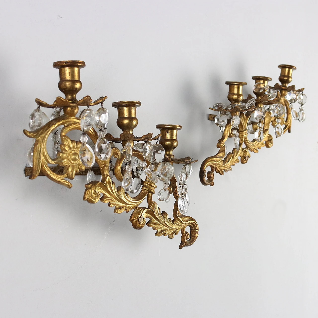 Pair of 3-lights wall lamps in gilded bronze and glass 3