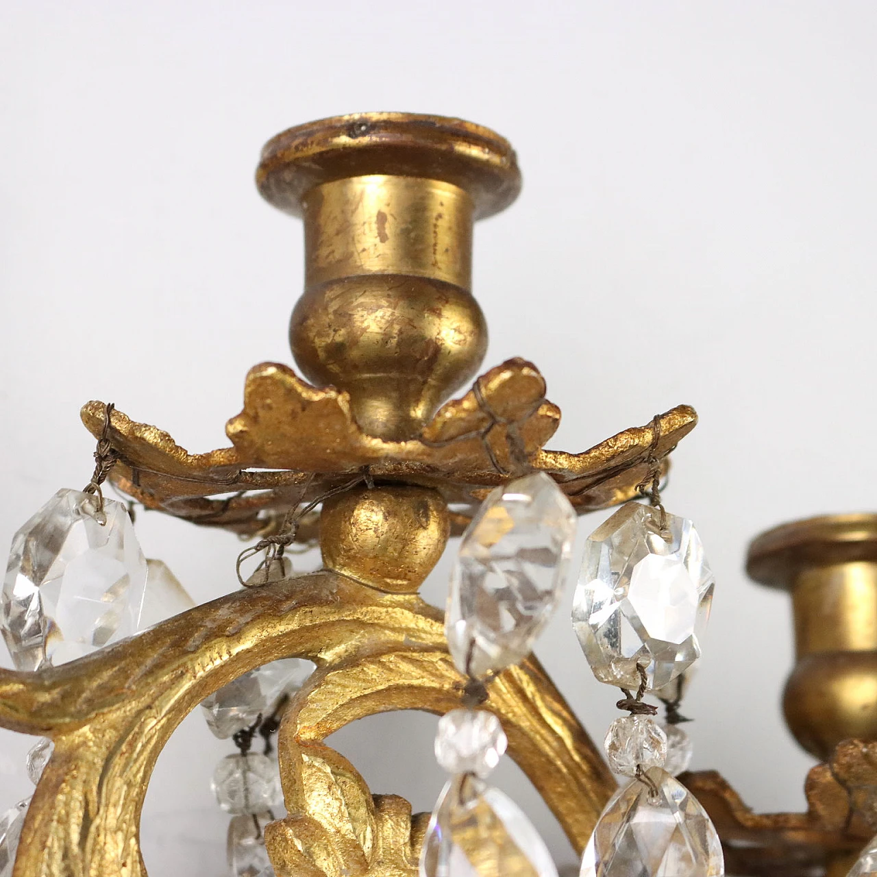 Coppia di Appliques a 3 luci in bronzo dorato e vetro 5