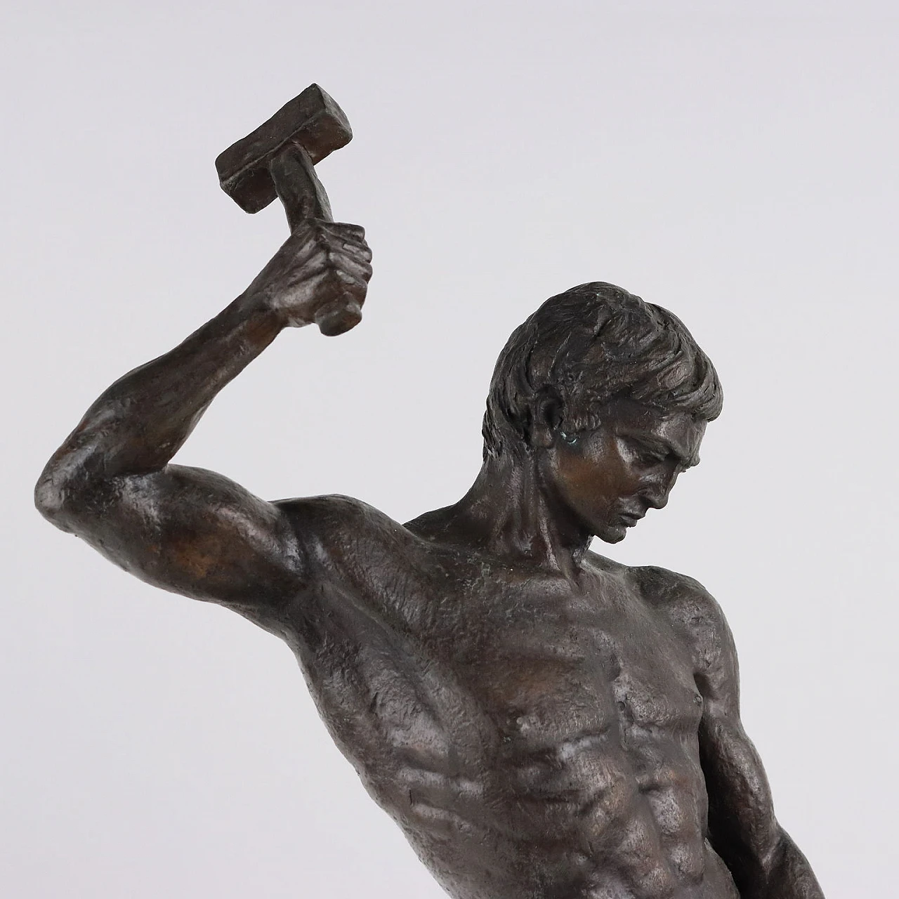 Giannetti, Il Fabbro, nudo maschile, scultura di bronzo e base marmo 3
