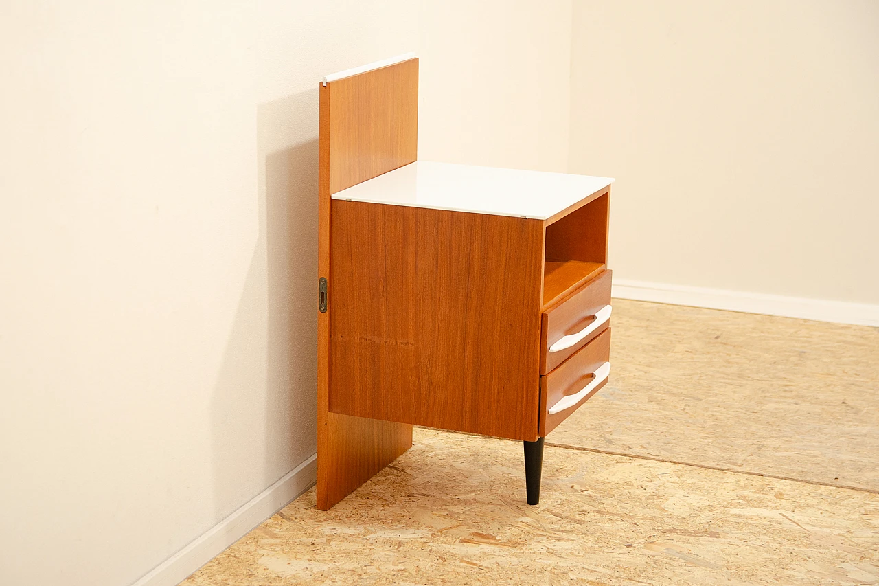 Comodino in legno e vetro di Mojmír Požár per UP Závody, anni '60 6