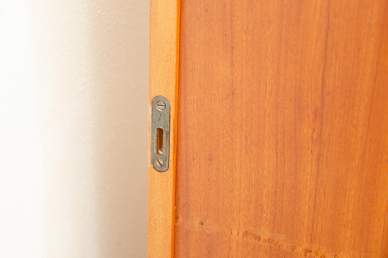 Comodino in legno e vetro di Mojmír Požár per UP Závody, anni '60 9