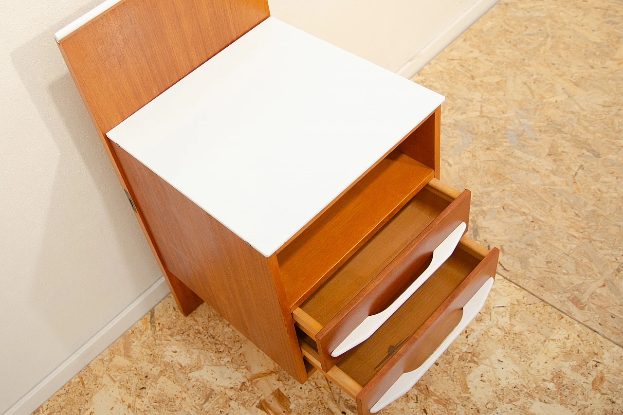 Comodino in legno e vetro di Mojmír Požár per UP Závody, anni '60 13