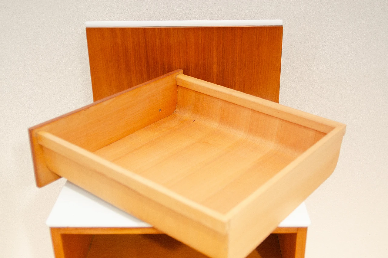 Comodino in legno e vetro di Mojmír Požár per UP Závody, anni '60 15