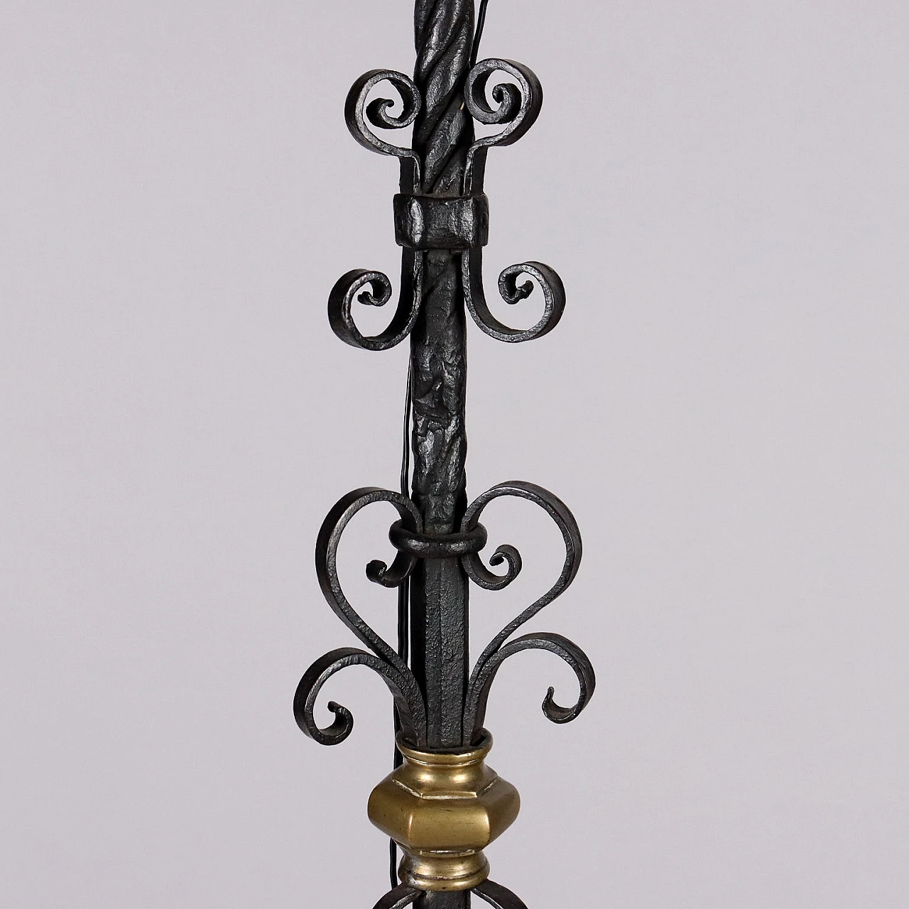 Candle holder in wrought iron with brass inserts, 19th century 4