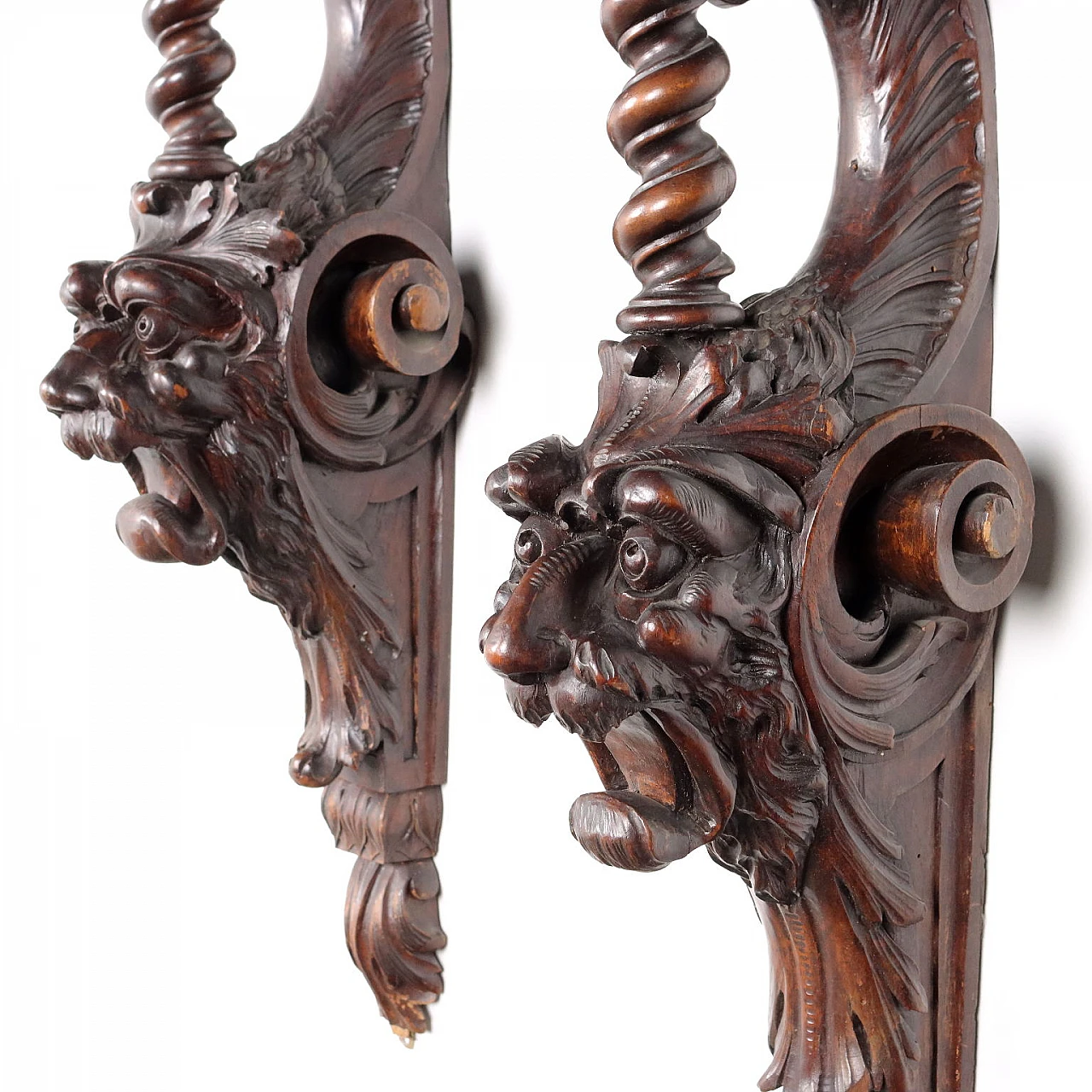 Pair of carved mahogany shelves, 19th century 2