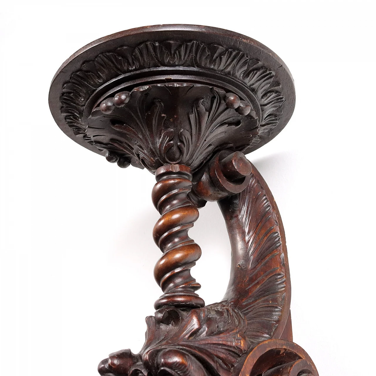 Pair of carved mahogany shelves, 19th century 7