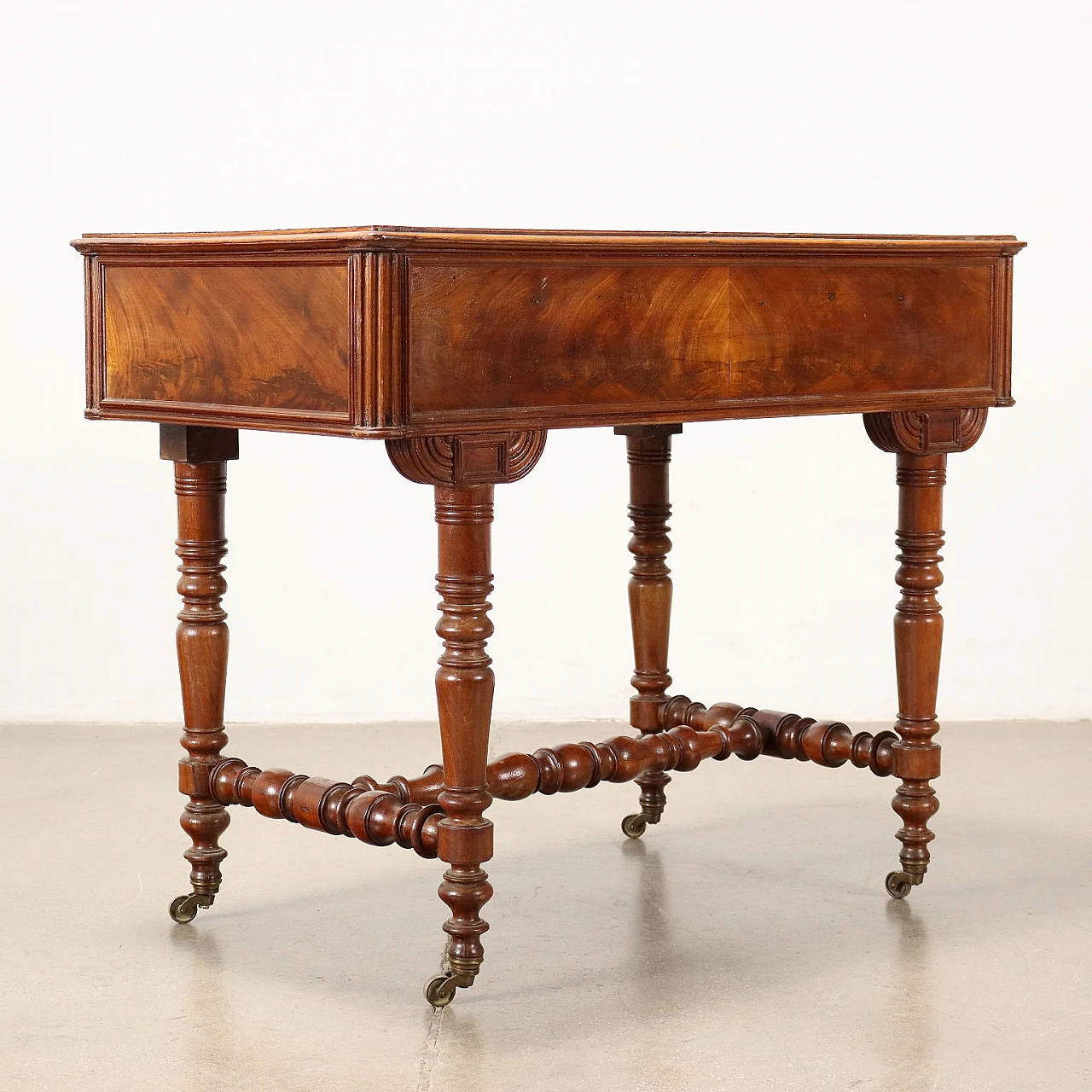 Early Victorian mahogany feather panelled writing desk, mid-19th century 9
