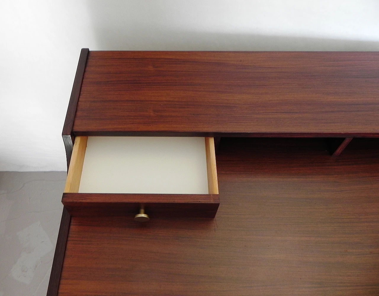Rosewood desk with 5 drawers in G. Frattini's style, 1960s 6