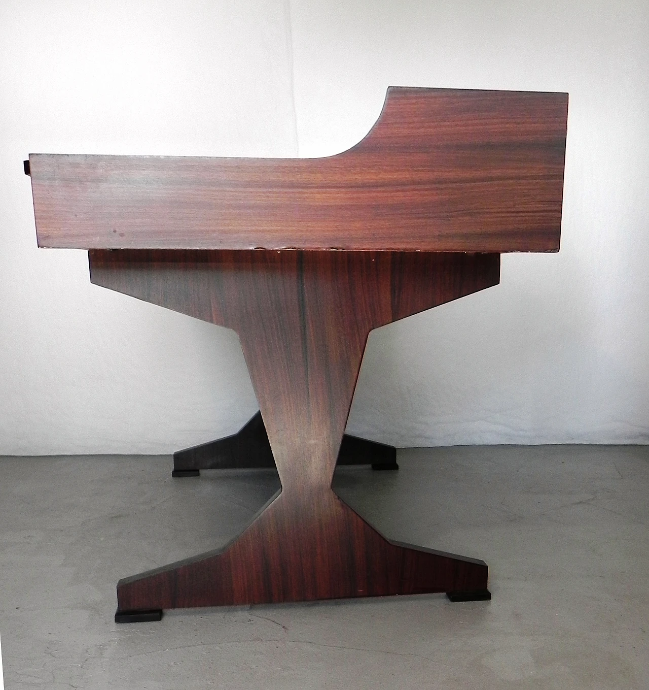 Rosewood desk with 5 drawers in G. Frattini's style, 1960s 7