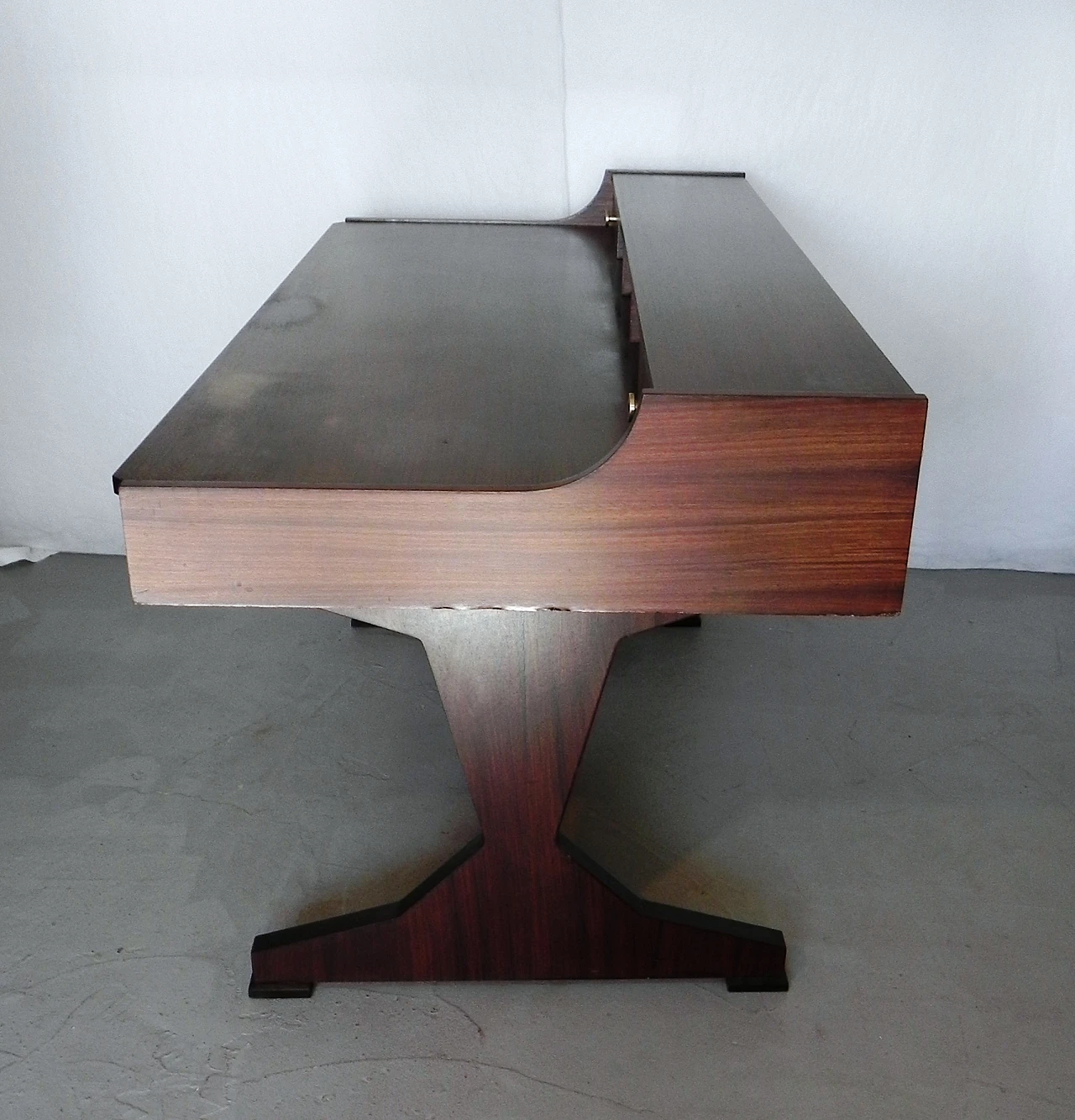 Rosewood desk with 5 drawers in G. Frattini's style, 1960s 8