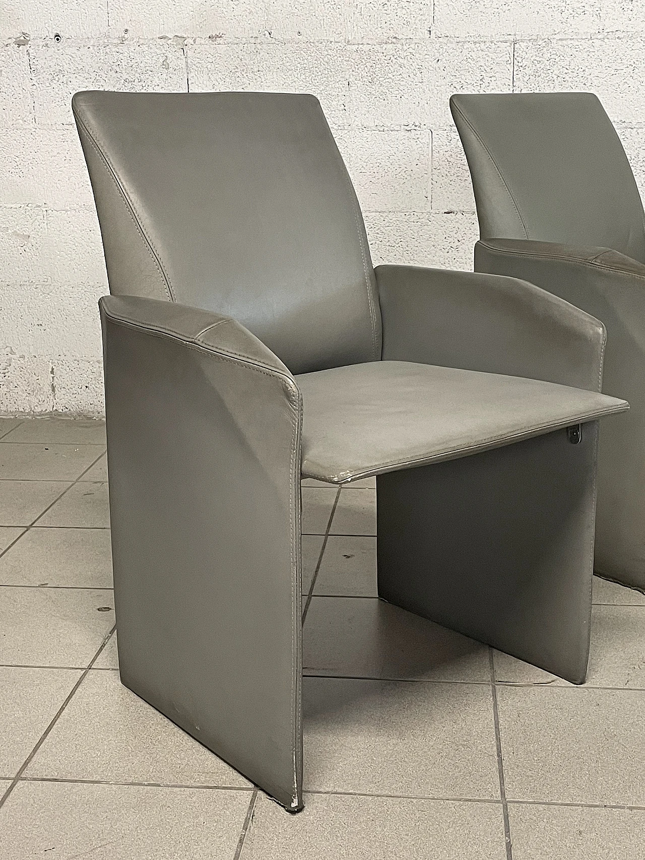 4 Leather armchairs by G. Offredi for Saporiti Italia, 1980s 10