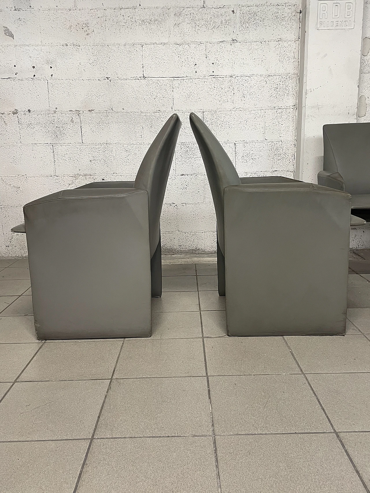 4 Leather armchairs by G. Offredi for Saporiti Italia, 1980s 19