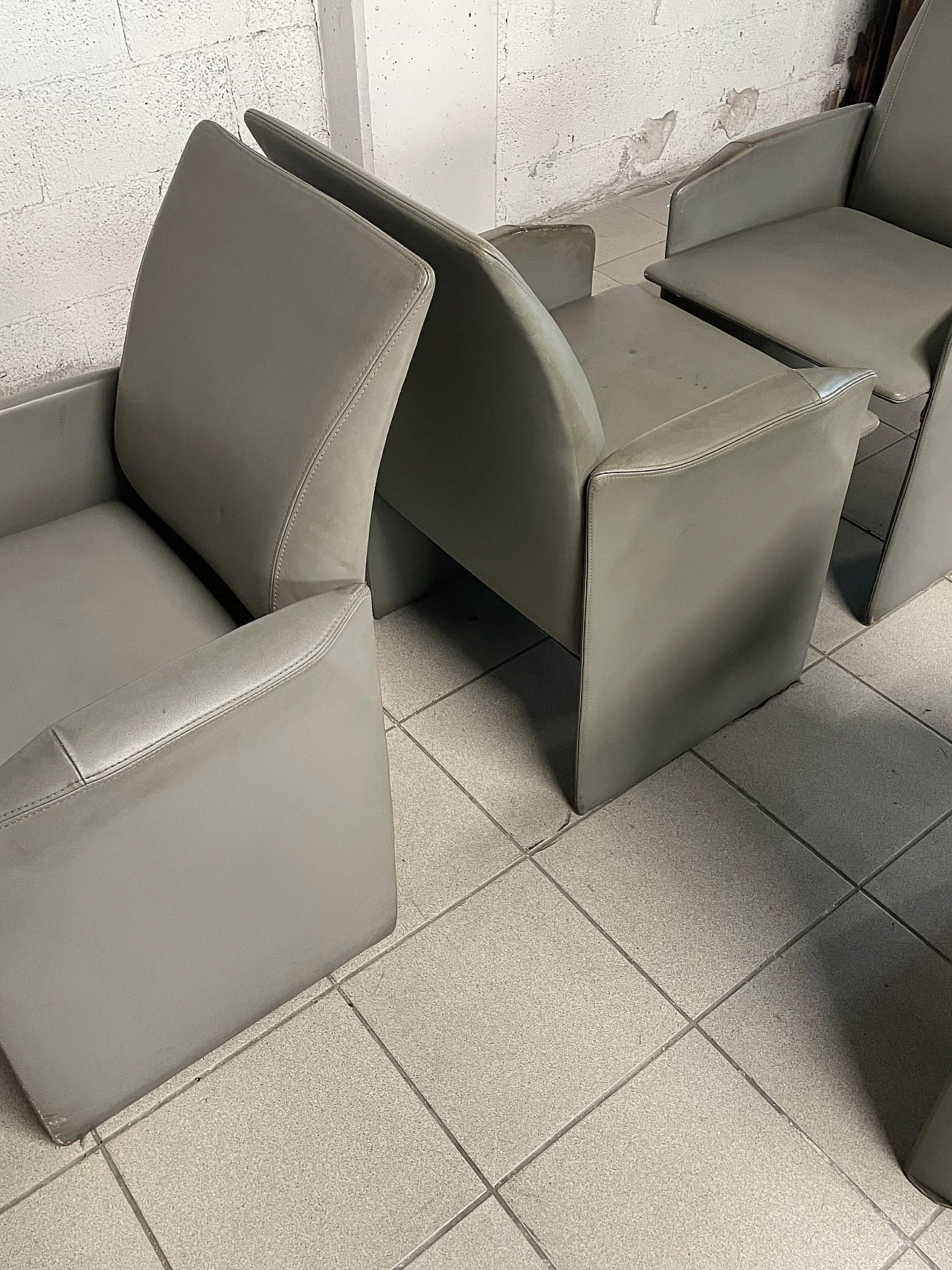 4 Leather armchairs by G. Offredi for Saporiti Italia, 1980s 22