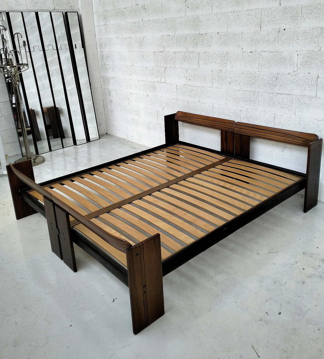 Artona double bed by A. & T. Scarpa for Maxalto, 1970s 1