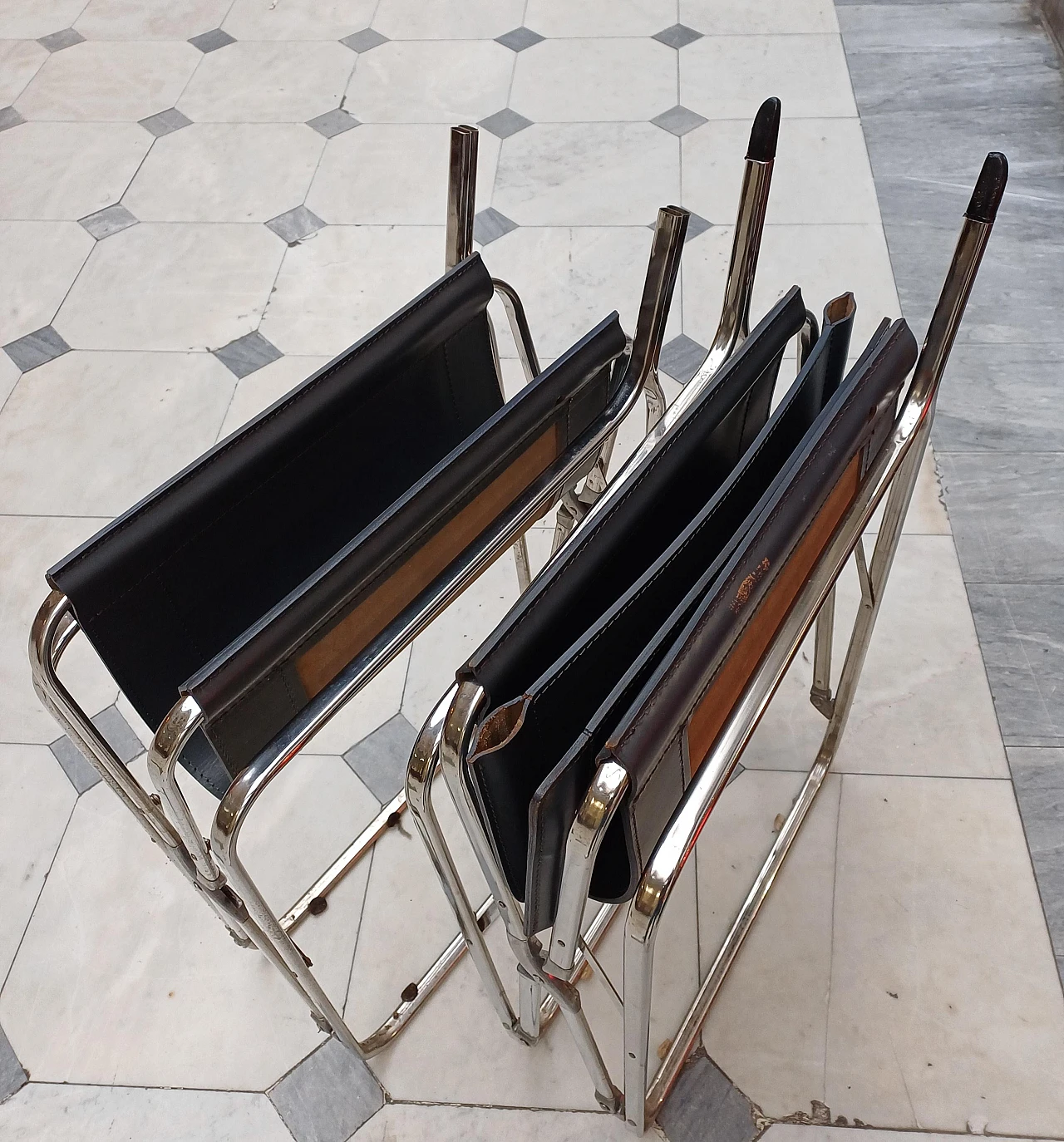 Pair of April folding chairs by Gae Aulenti for Zanotta 3