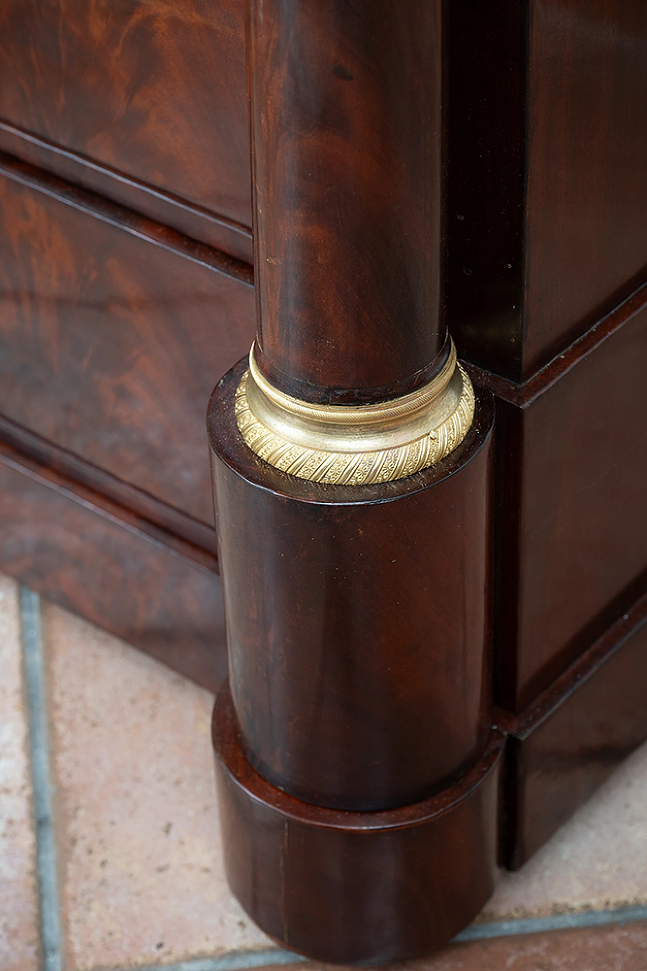 Chest of drawers in mahogany feather with marble top, 19th century 4