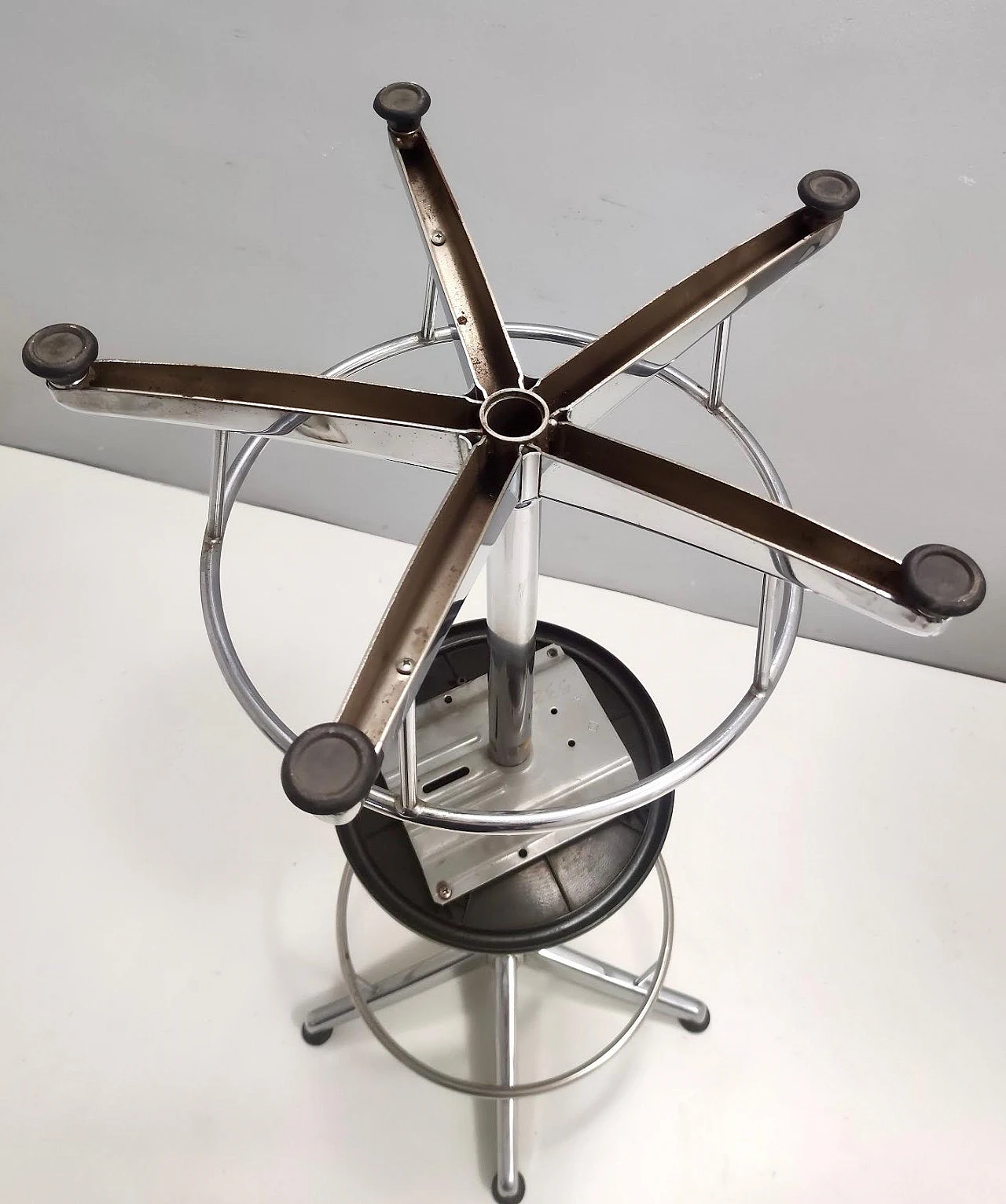 Adjustable chromed metal and black plastic stool, 1960s 7